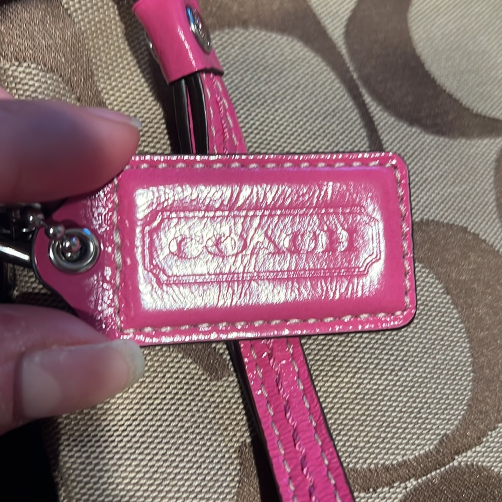 Converting Coach bag - Picture 2 of 5